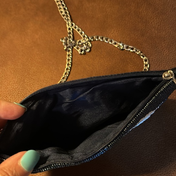 Beaded Cell phone Crossbody with Zippered side Pocket - Picture 4 of 5